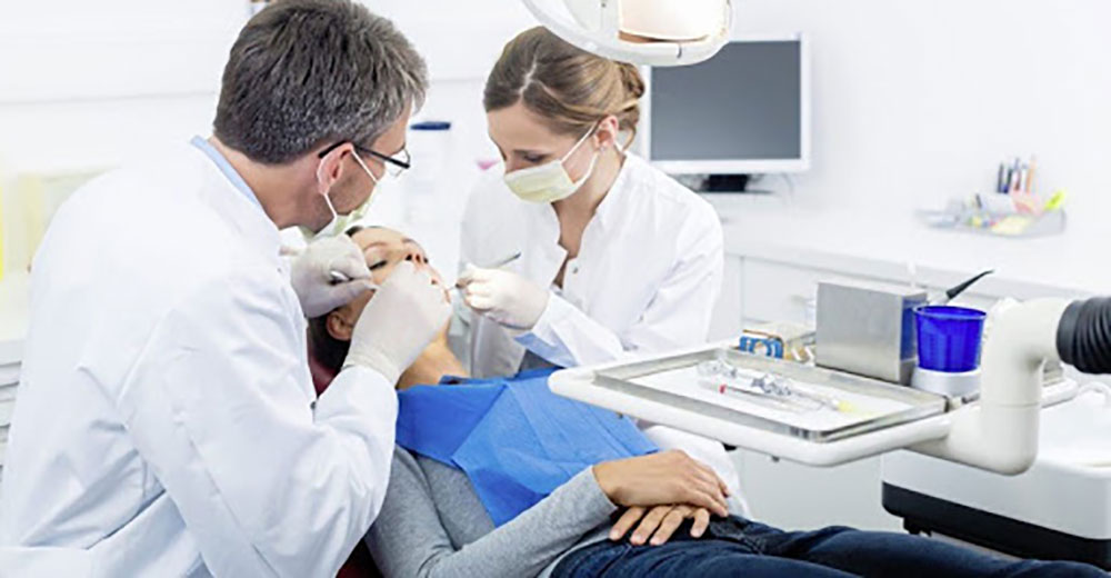 دستیاری دندانپزشکی